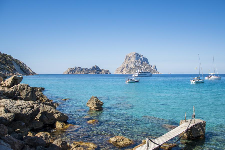 pikes-cala-dhort-2019-990000079e04513c.jpg