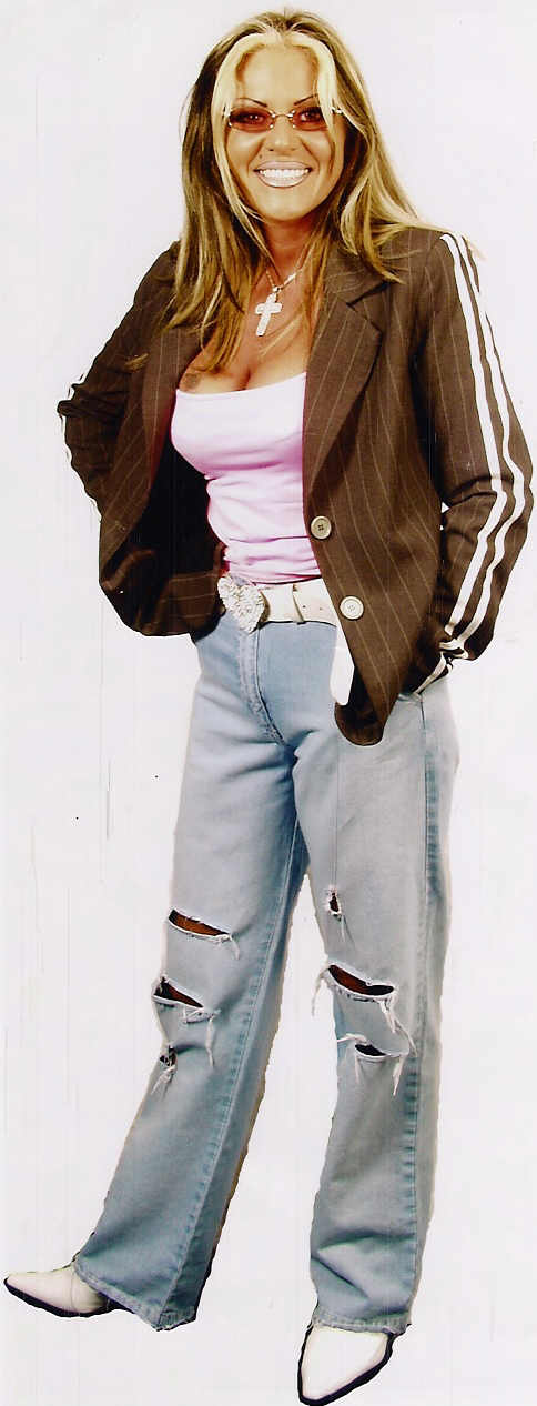 Anastacia-DonnaShoesmith.jpg