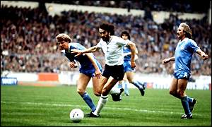 _1349234_villa_81goal.jpg