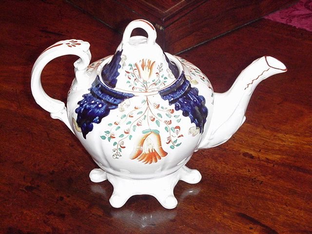 KM030903a%20teapot.jpg