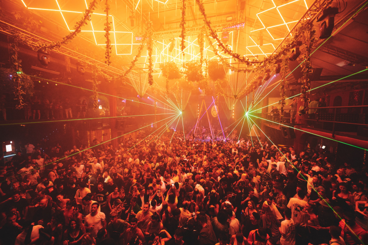 www.ibiza-spotlight.com